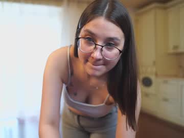 Primrosegartrell April 18, 2025 Chaturbate stream image