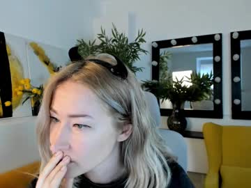 Astramonroe April 18, 2025 Chaturbate stream image