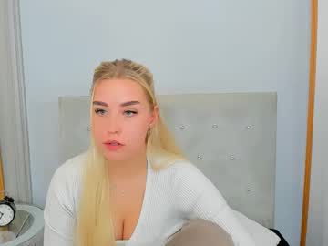 Kristyflowers April 18, 2025 Chaturbate stream image