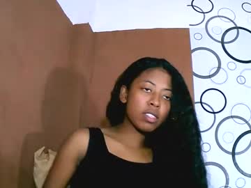 Joliekah27 April 18, 2025 Chaturbate stream image
