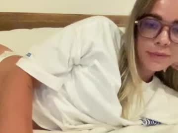 Elora_Honey April 18, 2025 Chaturbate stream image