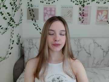 Adele0_0 April 18, 2025 Chaturbate stream image