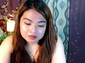 Lovelyrhean stream photo from April 18, 2025