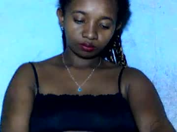 Malinah01 April 18, 2025 Chaturbate stream image