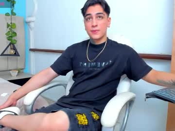 Thiagowinter_ April 18, 2025 Chaturbate stream image