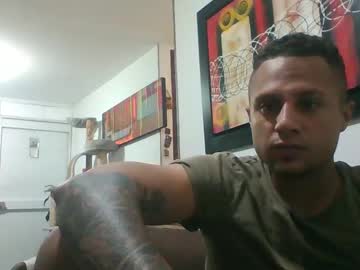 Aron_12345 April 19, 2025 Chaturbate stream image