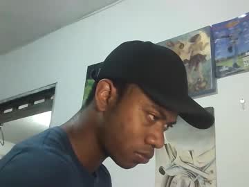 Stemanlu9 April 19, 2025 Chaturbate stream image