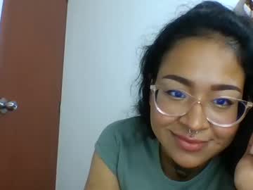 Honeybluee April 19, 2025 Chaturbate stream image