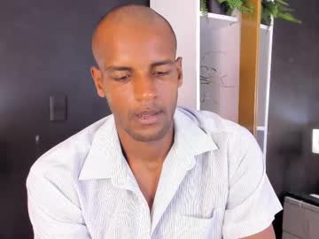 Payomaro_1 April 19, 2025 Chaturbate stream image