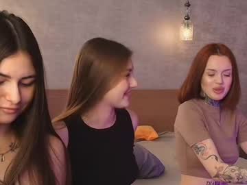 Caressyourself April 19, 2025 Chaturbate stream image