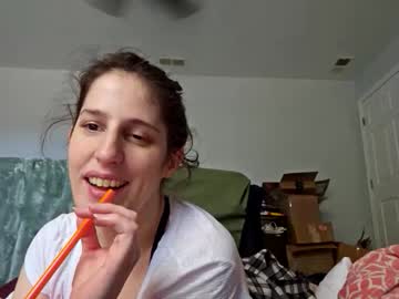 Hannukahhottie stream photo from April 19, 2025