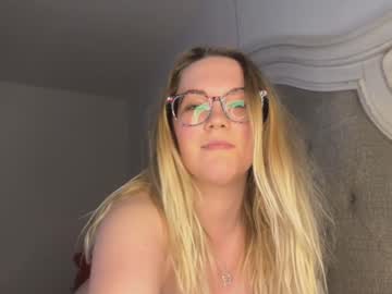 X_Dreamgirl_X stream photo from April 20, 2025