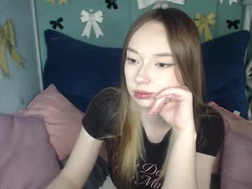 Evelinagrayas April 20, 2025 Chaturbate stream image