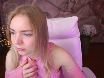 Emilysunshines April 20, 2025 Chaturbate stream image