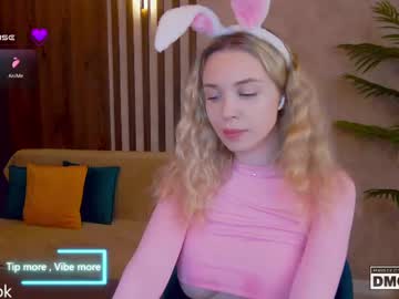 Holl1would April 20, 2025 Chaturbate stream image
