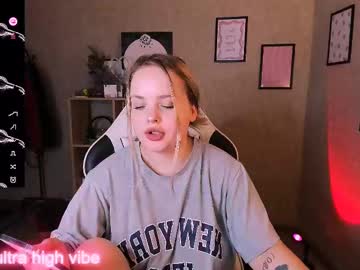 Marcelinepeach April 20, 2025 Chaturbate stream image
