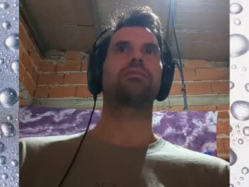 Banana_Argen_15 stream photo from April 21, 2025