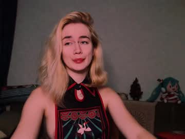 Carinfox April 21, 2025 Chaturbate stream image