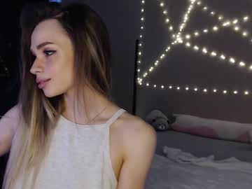 Kira_Lux April 21, 2025 Chaturbate stream image