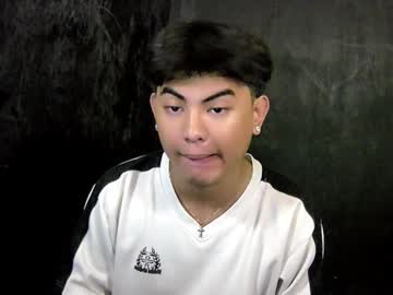 Thehugecomeback April 21, 2025 Chaturbate stream image