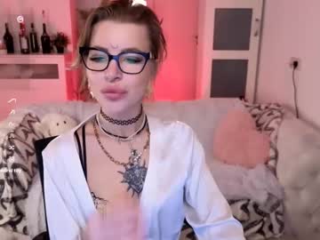Trixxxie_ April 21, 2025 Chaturbate stream image