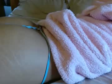 Honeygoldenbaddie24 stream photo from April 21, 2025