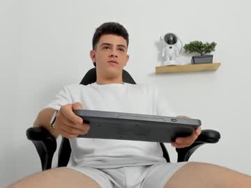 Mikecooper_ April 22, 2025 Chaturbate stream image
