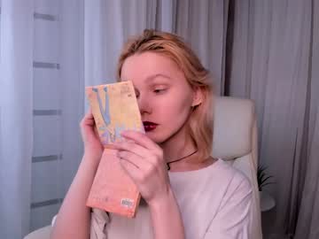 Blondyliluu April 22, 2025 Chaturbate stream image