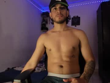 Maxximus_10 April 22, 2025 Chaturbate stream image