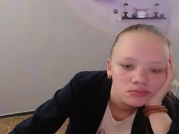 Layralove April 22, 2025 Chaturbate stream image