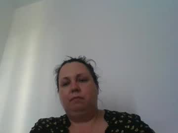 Diannecrunchy stream photo from April 22, 2025