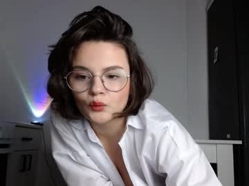 Junnewers April 22, 2025 Chaturbate stream image