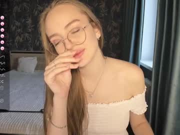 A_Delina April 22, 2025 Chaturbate stream image