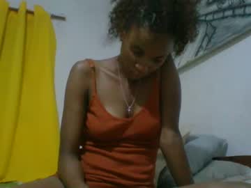 Juliexexy April 22, 2025 Chaturbate stream image