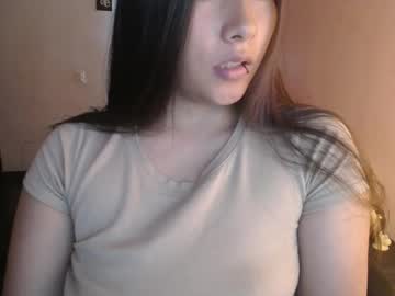 Mia_112022 April 22, 2025 Chaturbate stream image