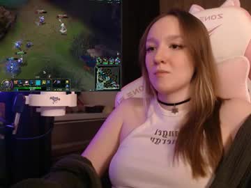 Moonlish_Siren April 22, 2025 Chaturbate stream image
