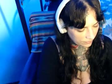 Carmillaross April 22, 2025 Chaturbate stream image