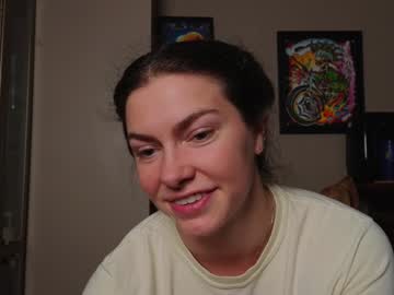 Chroniclove stream photo from April 23, 2025