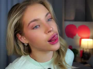 Lipswithsmileonthem April 23, 2025 Chaturbate stream image