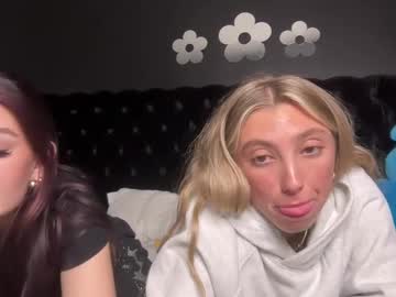 Barelylegalxoo April 23, 2025 Chaturbate stream image