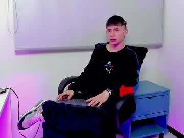 Stivarfox21 April 23, 2025 Chaturbate stream image