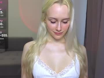 Caseylabow April 23, 2025 Chaturbate stream image