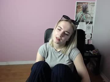 Viktoria_Lovely April 23, 2025 Chaturbate stream image