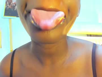 Huddah_Cam stream photo from April 23, 2025
