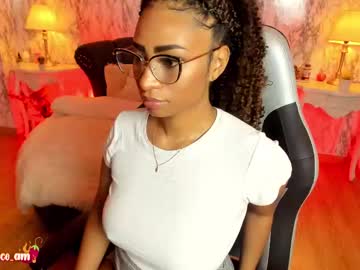 Spicyamelia April 23, 2025 Chaturbate stream image
