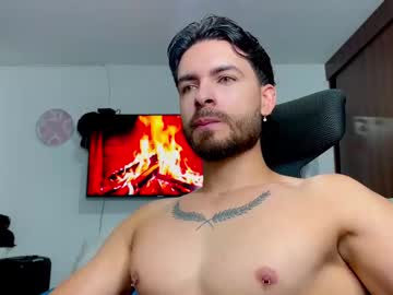 Maxtowers April 23, 2025 Chaturbate stream image