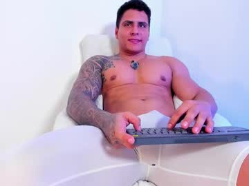 Maximoscott_ April 24, 2025 Chaturbate stream image