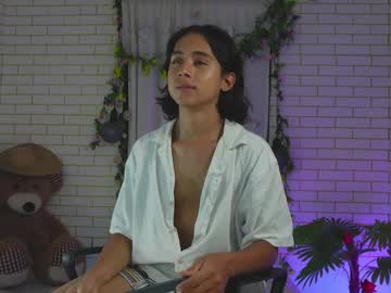 Alexiis_29 April 24, 2025 Chaturbate stream image