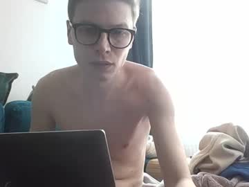 Polish2000 April 24, 2025 Chaturbate stream image