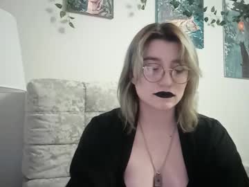 Kristenhall April 24, 2025 Chaturbate stream image